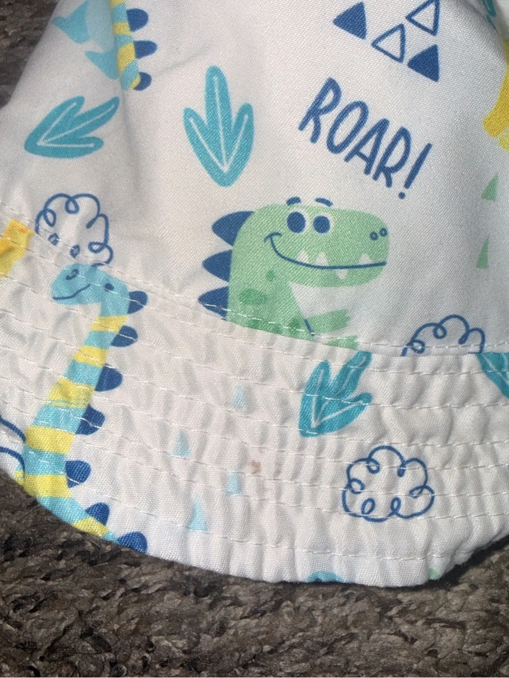 SHEIN Yellow & White Kids Dinosaur Print Reversible Bucket Hats